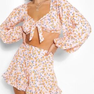 Boohoo Floral Print Long Sleeve Tie Front Crop Top High Waisted Shorts Set